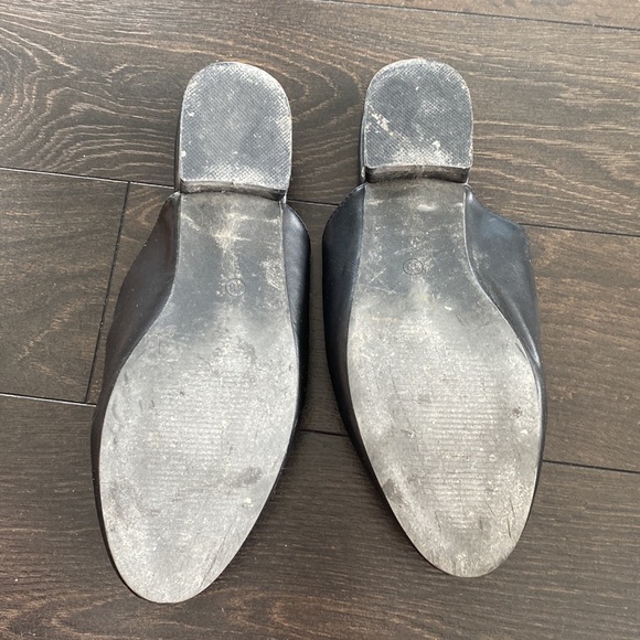 Steve Madden Mules Black with Red Rose - Picture 3 of 3